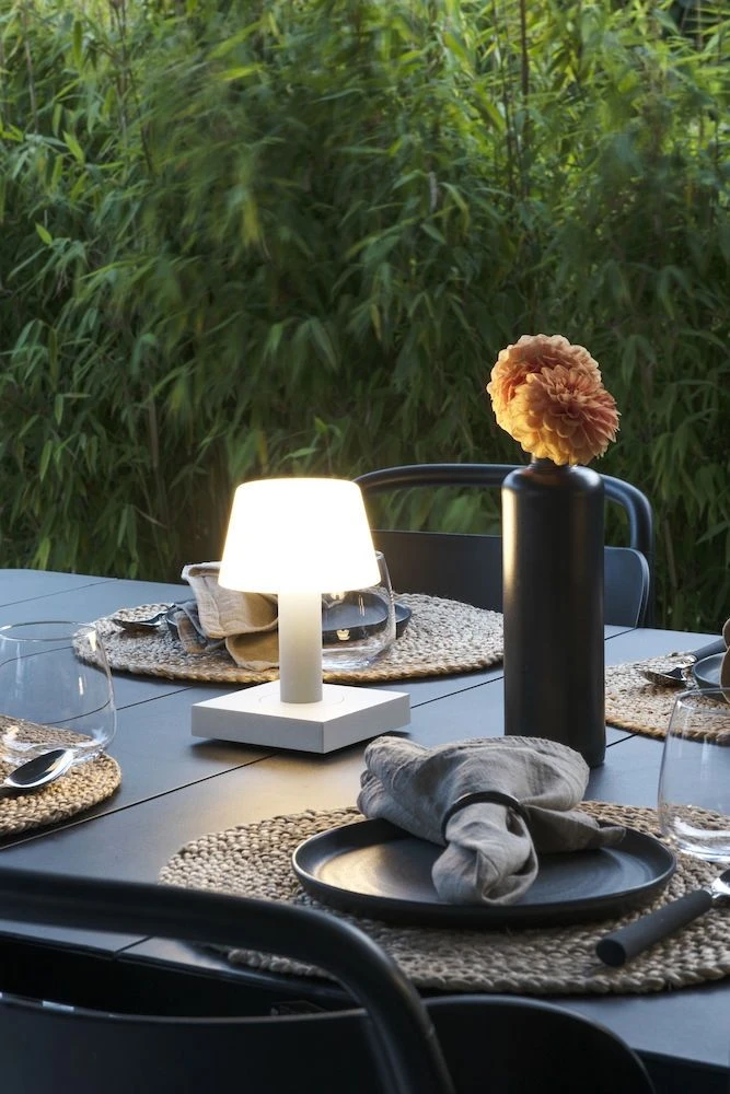 KONSTSMIDE Monaco Akku Tischleuchte IP54 Weiss Dimmbar 2700/3000K 10 KONSTSMIDE Monaco Akku Tischleuchte IP54 Weiss Dimmbar 2700/3000K – Bild 8