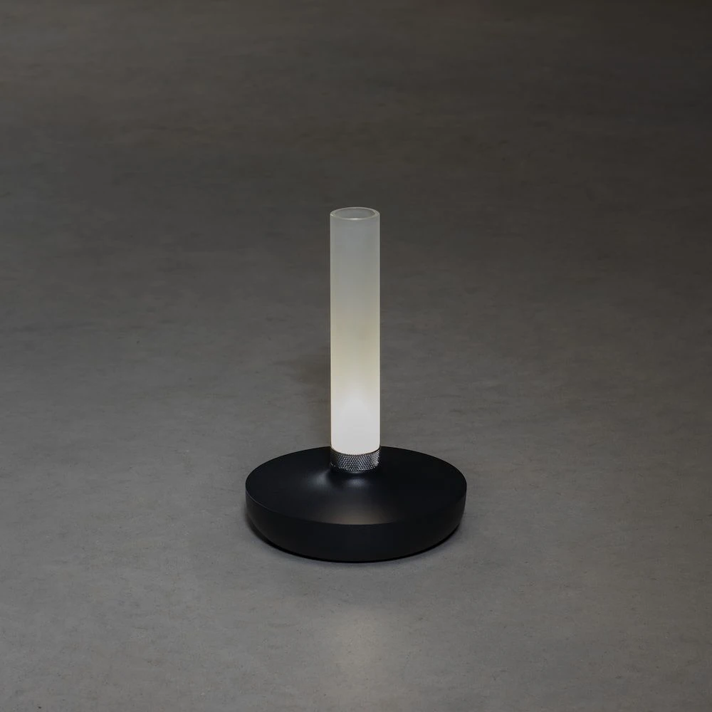 KONSTSMIDE Biarritz Akku Tischleuchte IP54 Schwarz Dimmbar 1800/3000/4000K 8 KONSTSMIDE Biarritz Akku Tischleuchte IP54 Schwarz Dimmbar 1800/3000/4000K – Bild 6