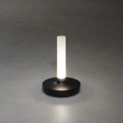 KONSTSMIDE Biarritz Akku Tischleuchte IP54 Schwarz Dimmbar 1800/3000/4000K 22 KONSTSMIDE Biarritz Akku Tischleuchte IP54 Schwarz Dimmbar 1800/3000/4000K -Leuchten Verkauf 7827 753.p.1.0