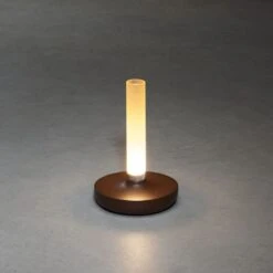 KONSTSMIDE Biarritz Akku Tischleuchte IP54 Rostfarben Dimmbar 1800/3000/4000K -Leuchten Verkauf 7827 973.f.2.0